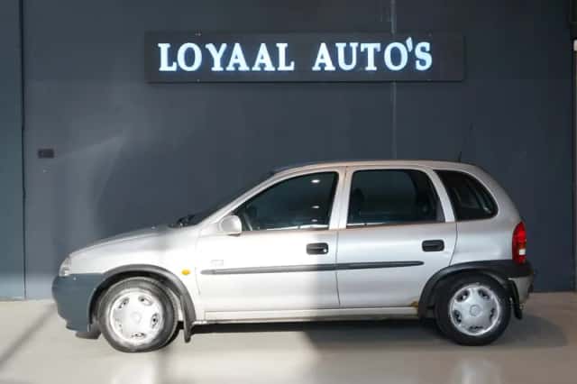Opel Corsa (1999) thumbnail 5