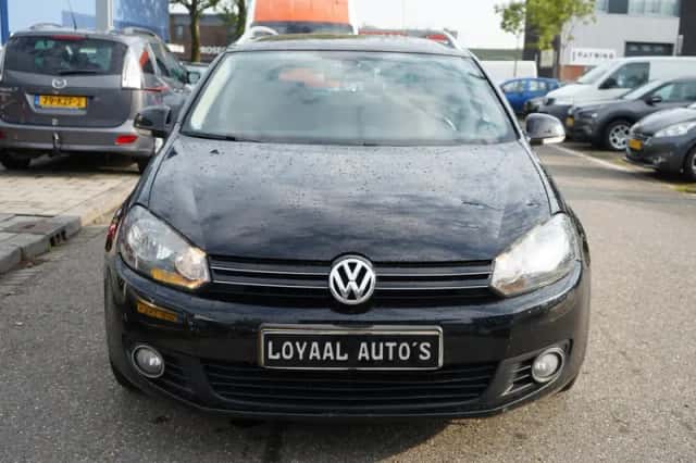Volkswagen Golf (2010) thumbnail 3