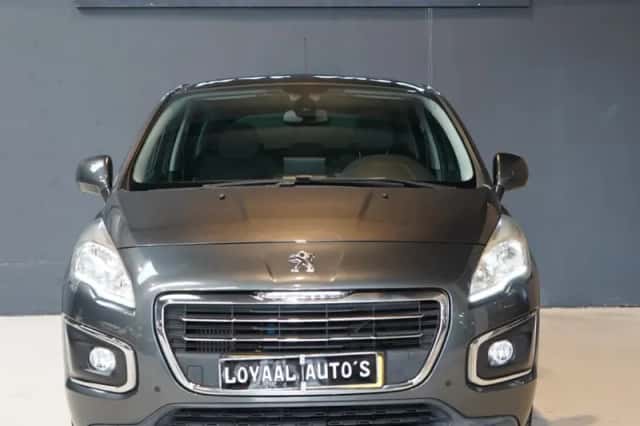 Peugeot 3008 (2016) thumbnail 3