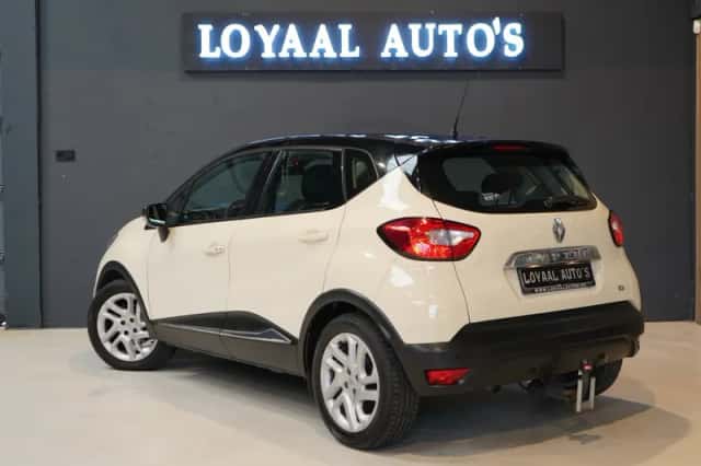 Renault Captur (2014) thumbnail 6