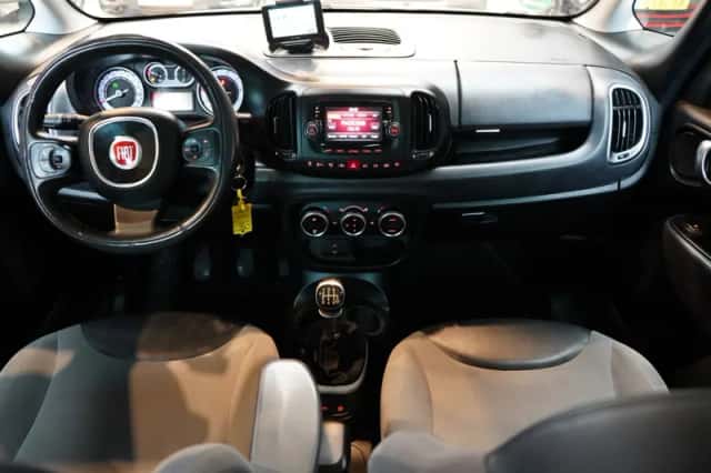Fiat 500L (2014) thumbnail 2