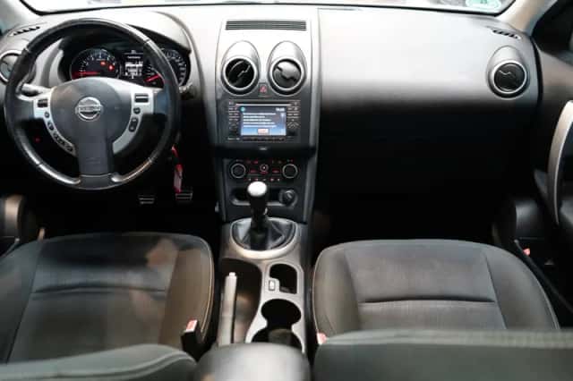 Nissan Qashqai (2012) thumbnail 2