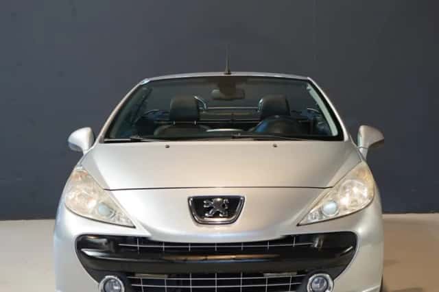Peugeot 207 (2008) thumbnail 6