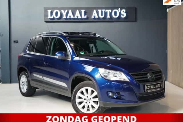 Volkswagen Tiguan (2009) thumbnail 1