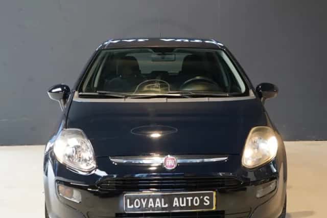 Fiat Punto (2011) thumbnail 3