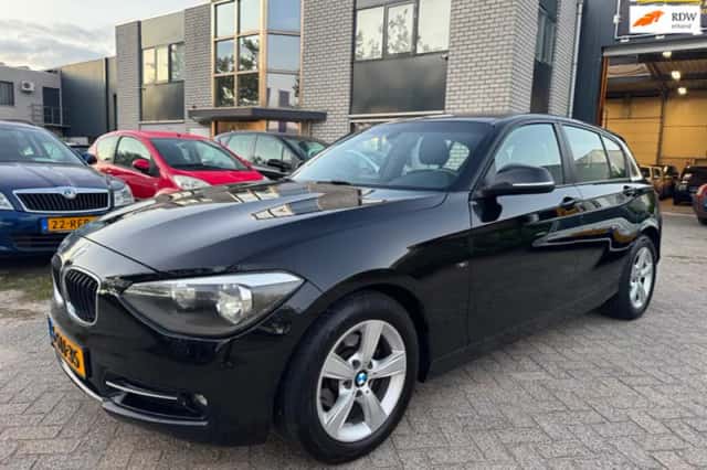 BMW 1-Serie (2013) thumbnail 1