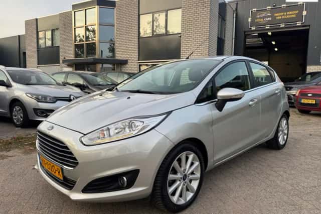 Ford Fiesta (2016) thumbnail 1
