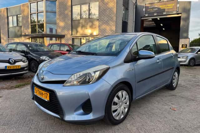 Toyota Yaris (2014) thumbnail 1
