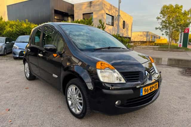Renault Modus (2005) thumbnail 2