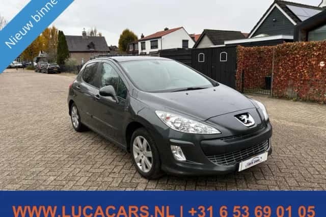 Peugeot 308 (2007) thumbnail 2
