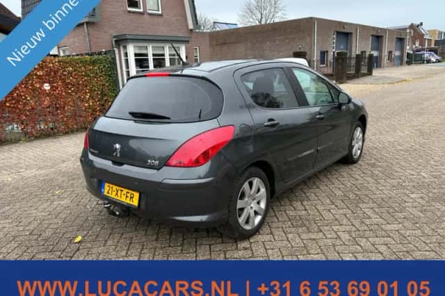 Peugeot 308 (2007) thumbnail 3