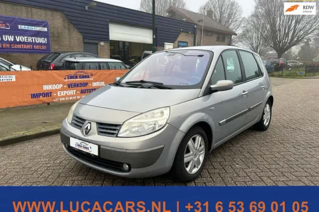 Renault Scénic (2004) thumbnail 1