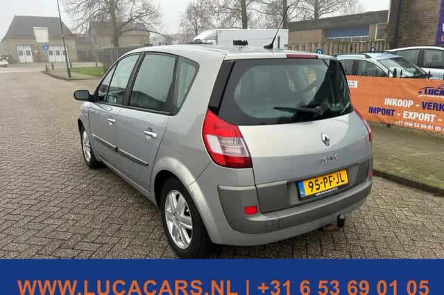 Renault Scénic (2004) thumbnail 4