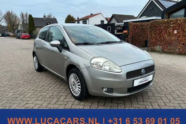 Fiat Grande Punto (2007) thumbnail 2