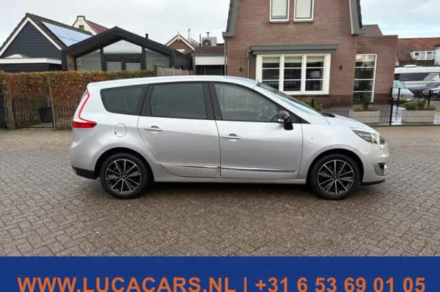 Renault Grand Scénic (2012) thumbnail 5