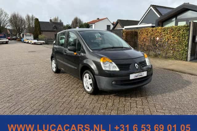 Renault Modus (2004) thumbnail 2
