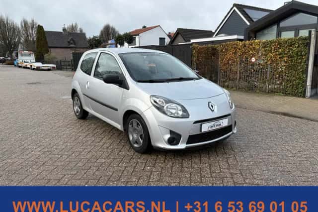 Renault Twingo (2011) thumbnail 2