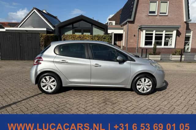 Peugeot 208 (2013) thumbnail 5