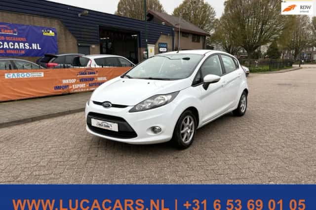 Ford Fiesta (2012) thumbnail 1