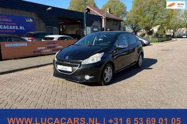 Peugeot 208 (2015) thumbnail 1