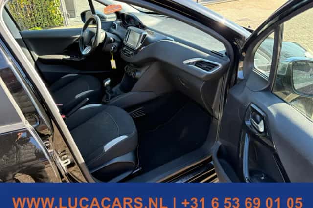 Peugeot 208 (2015) thumbnail 6
