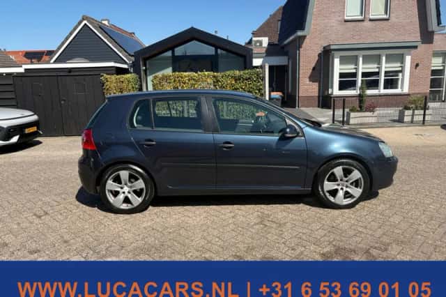 Volkswagen Golf (2004) thumbnail 6