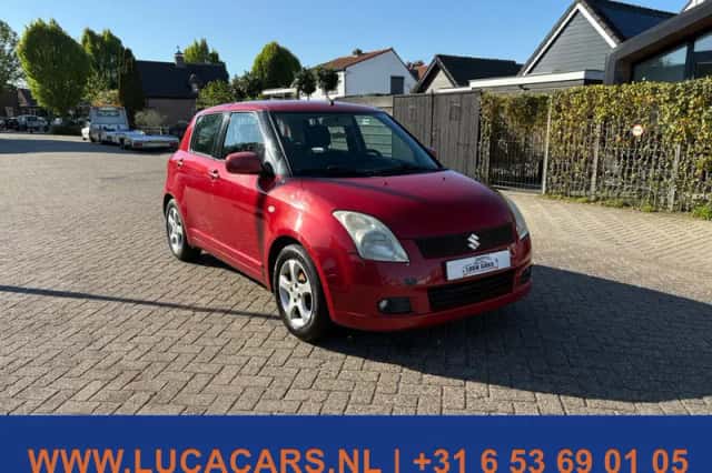 Suzuki Swift (2005) thumbnail 2