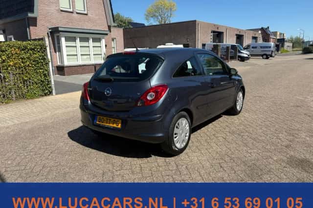 Opel Corsa (2007) thumbnail 3