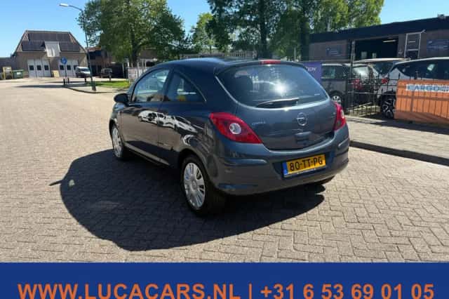 Opel Corsa (2007) thumbnail 4
