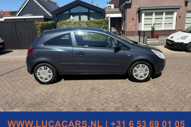 Opel Corsa (2007) thumbnail 5