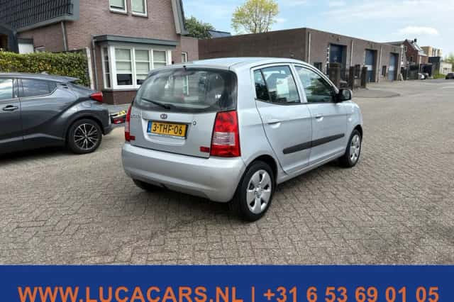 Kia Picanto (2007) thumbnail 4