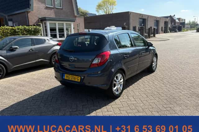 Opel Corsa (2007) thumbnail 3