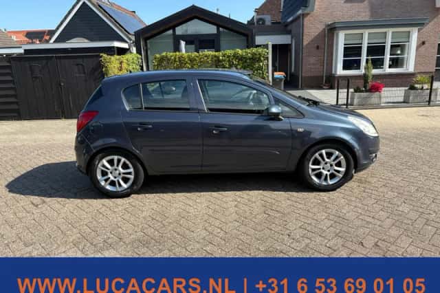 Opel Corsa (2007) thumbnail 5