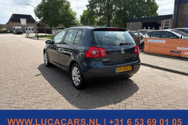 Volkswagen Golf (2008) thumbnail 3