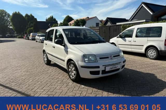 Fiat Panda (2010) thumbnail 2