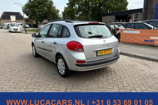 Renault Clio (2010) thumbnail 4