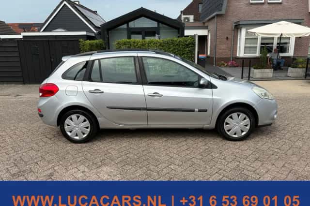 Renault Clio (2010) thumbnail 5