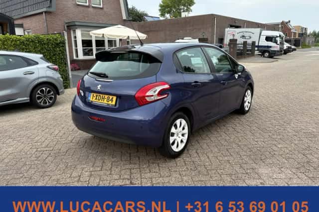 Peugeot 208 (2014) thumbnail 4