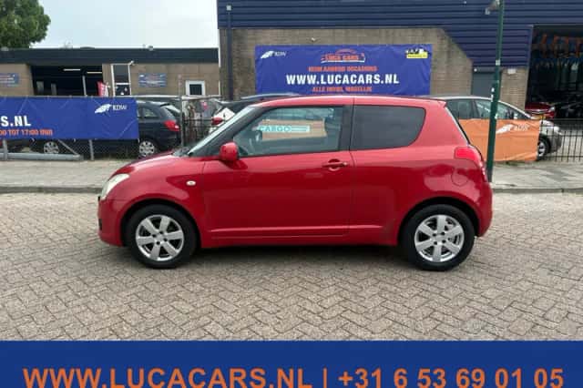 Suzuki Swift (2008) thumbnail 5