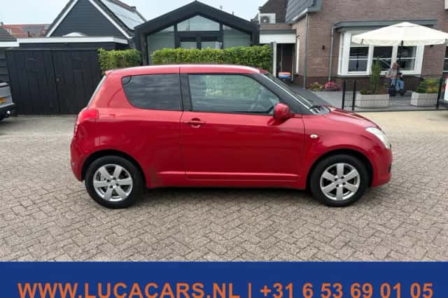 Suzuki Swift (2008) thumbnail 6
