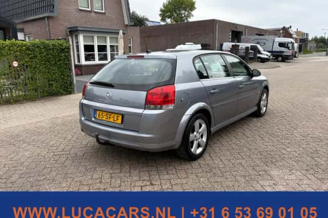 Opel Signum (2005) thumbnail 3