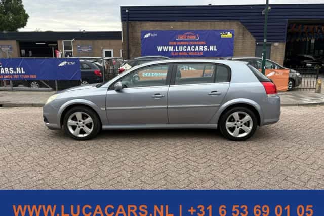 Opel Signum (2005) thumbnail 5