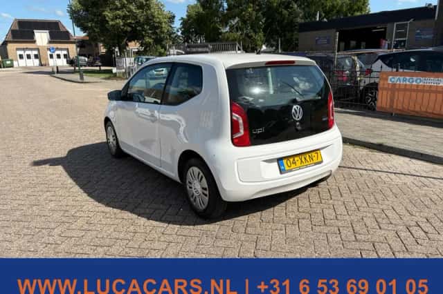 Volkswagen Up! (2012) thumbnail 3