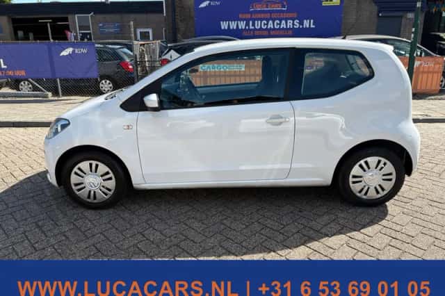 Volkswagen Up! (2012) thumbnail 5
