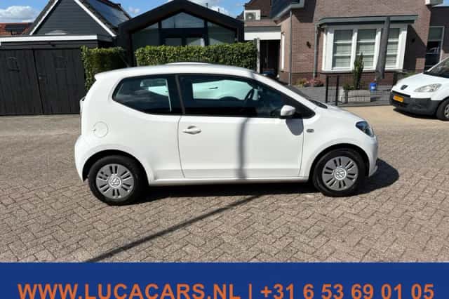 Volkswagen Up! (2012) thumbnail 6
