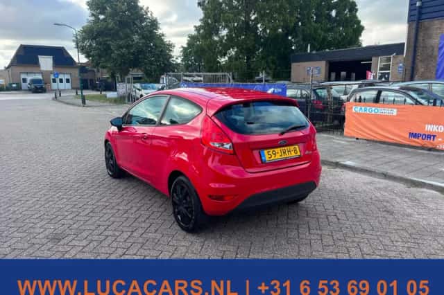 Ford Fiesta (2009) thumbnail 3