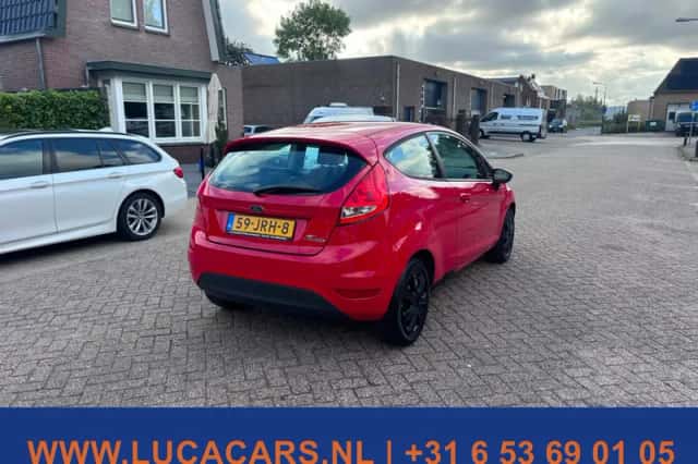 Ford Fiesta (2009) thumbnail 4