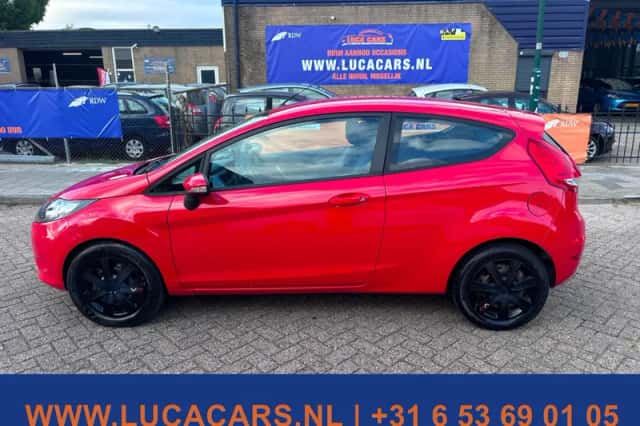 Ford Fiesta (2009) thumbnail 6