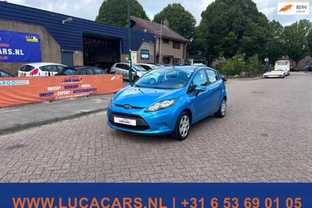 Ford Fiesta (2010) thumbnail 1