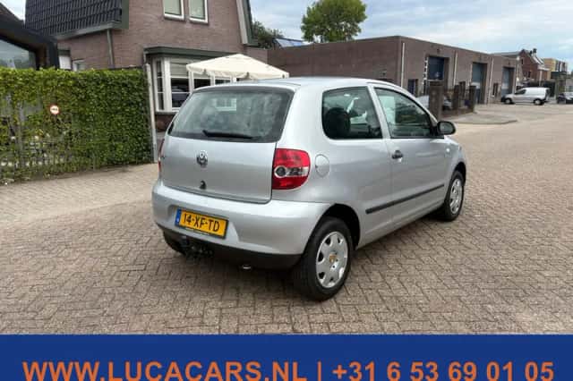 Volkswagen Fox (2007) thumbnail 4